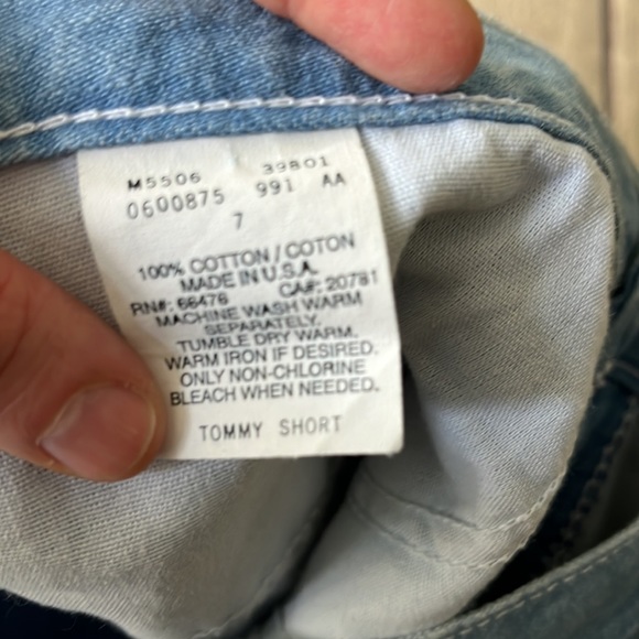 Vtg Tommy Hilfiger denim shorts - Picture 4 of 5